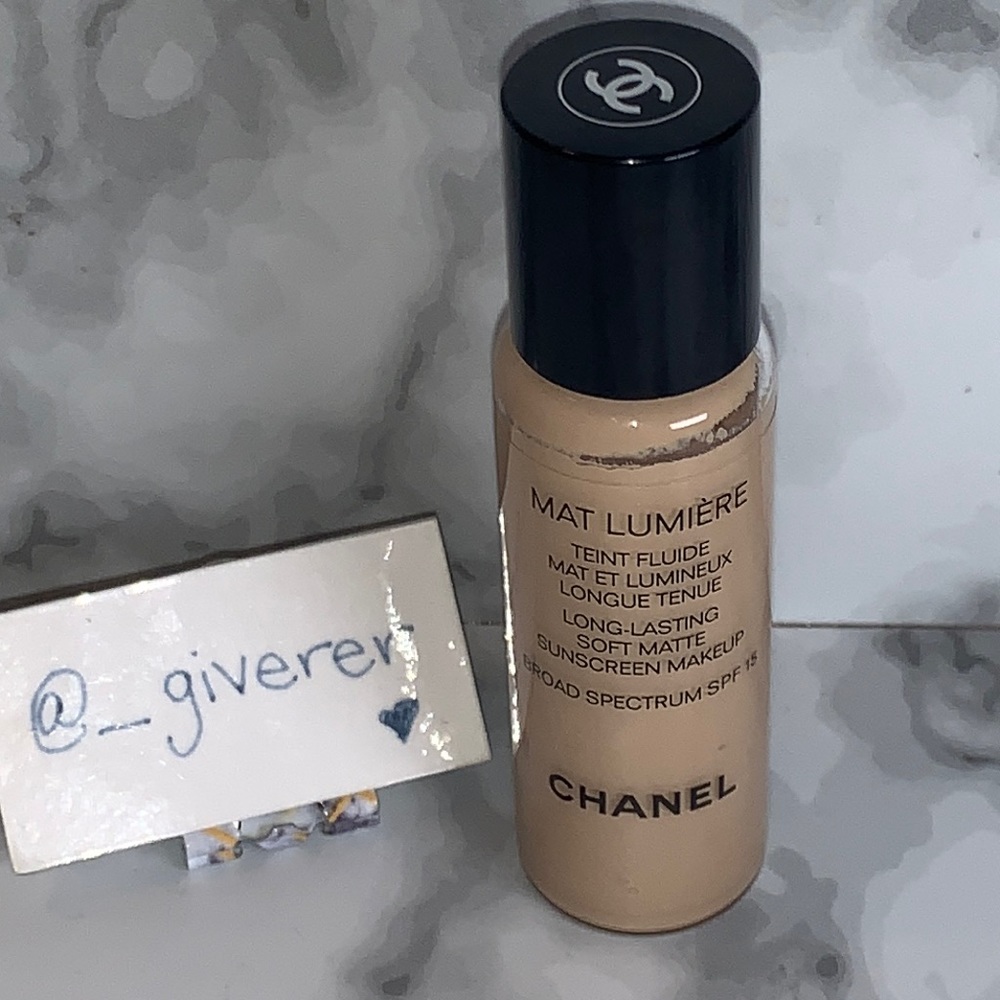 CHANEL 20 CLAIR (1.0) Mat Lumiere Long Lasting Luminous Matte Fluid Make… - Picture 3 of 11